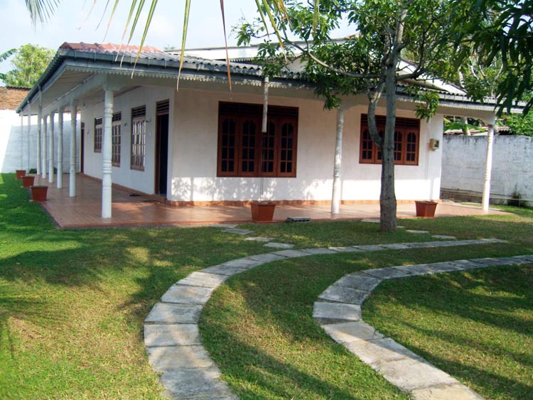 Moratuwa House for sale/rent