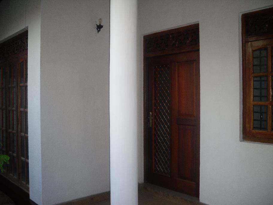 Nugegoda House for sale/rent