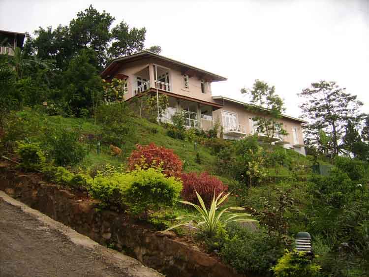 Kandy Bungalow for sale/rent