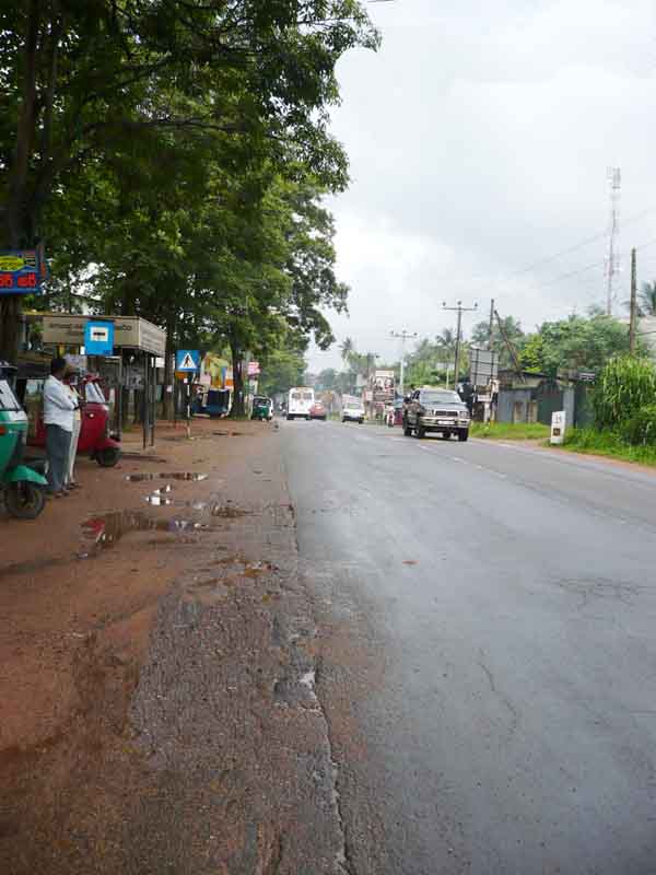 Nittambuwa Commercial for sale