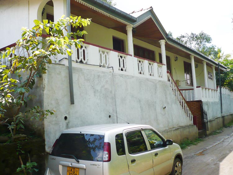Peradeniya House for sale/rent