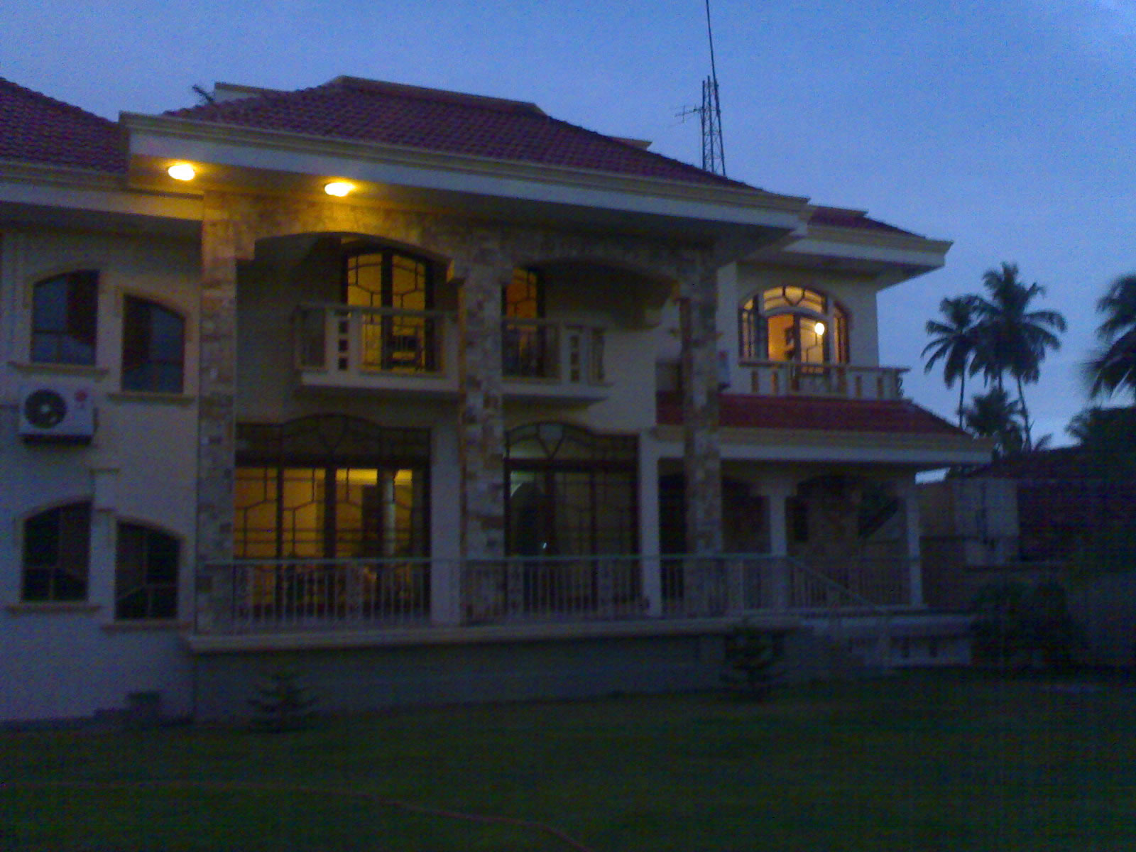 Mount Lavinia Villa for sale/rent