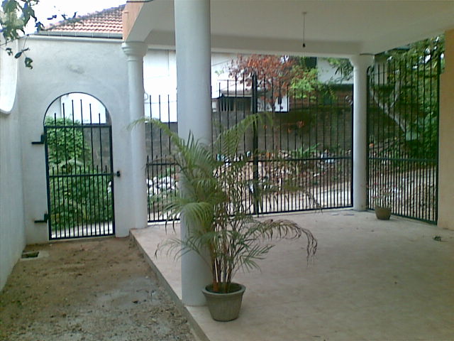 Nugegoda House for sale/rent