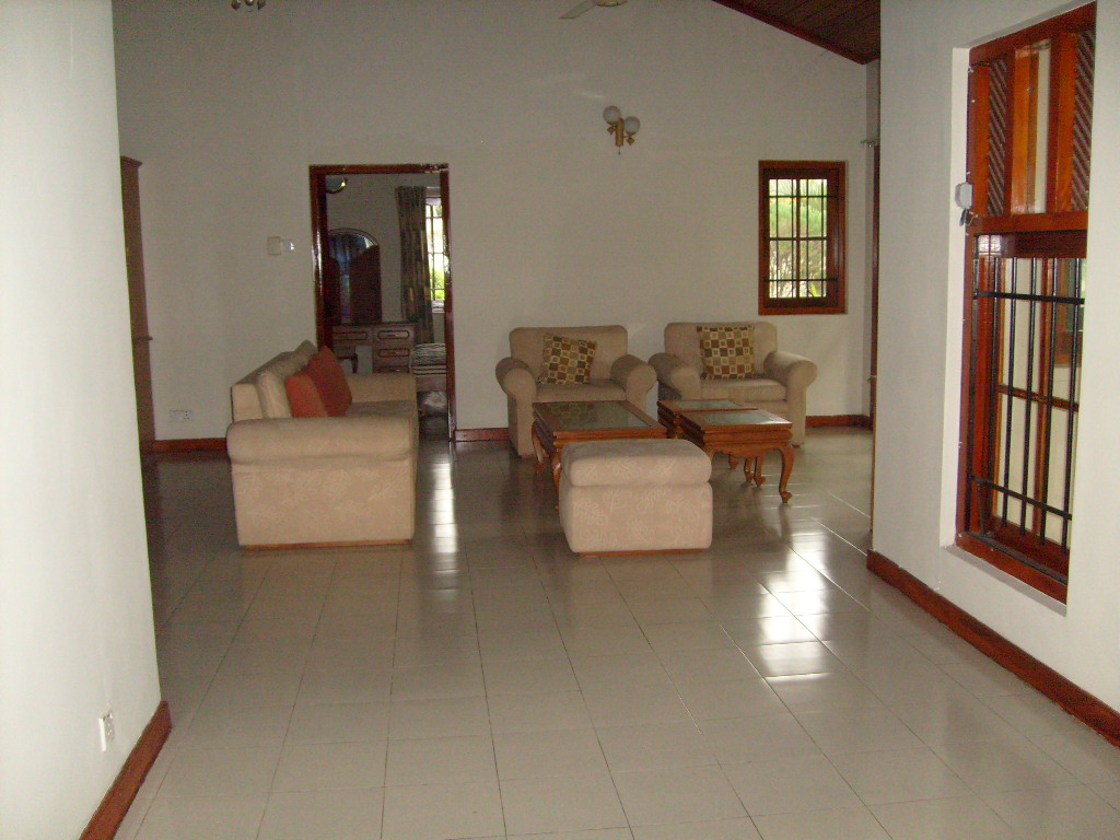 Nawala House for sale/rent