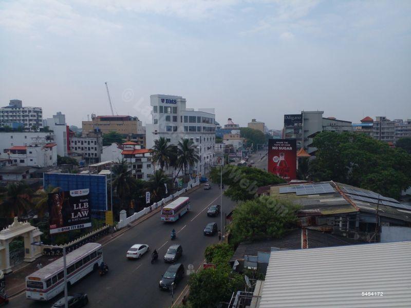 Commercial for rent in Colombo 6