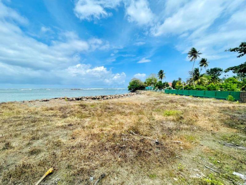 Beachfront land for sale in Matara