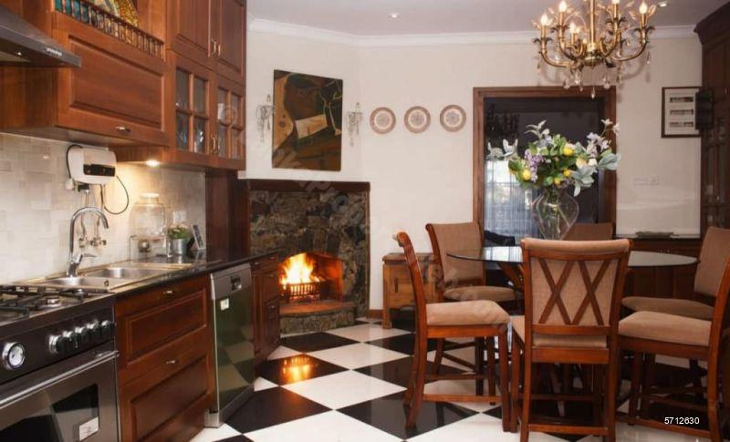 Bungalow for sale in Nuwara Eliya