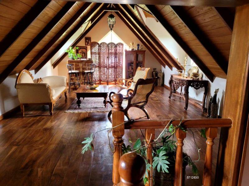 Bungalow for sale in Nuwara Eliya