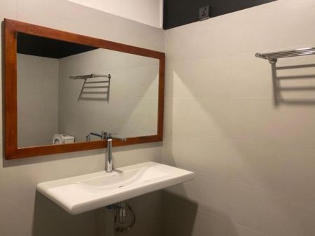 Bathroom - 3 Bedroom apartment for rent in Colombo 7 