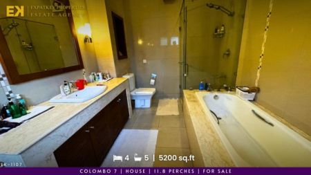 Bathroom - 5 Bedroom House For Sale in Colombo 7, Rosmead Place | 5200 sq.ft | EK-1107