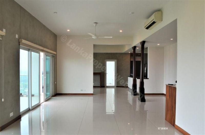 Apartment for rent in Rajagiriya