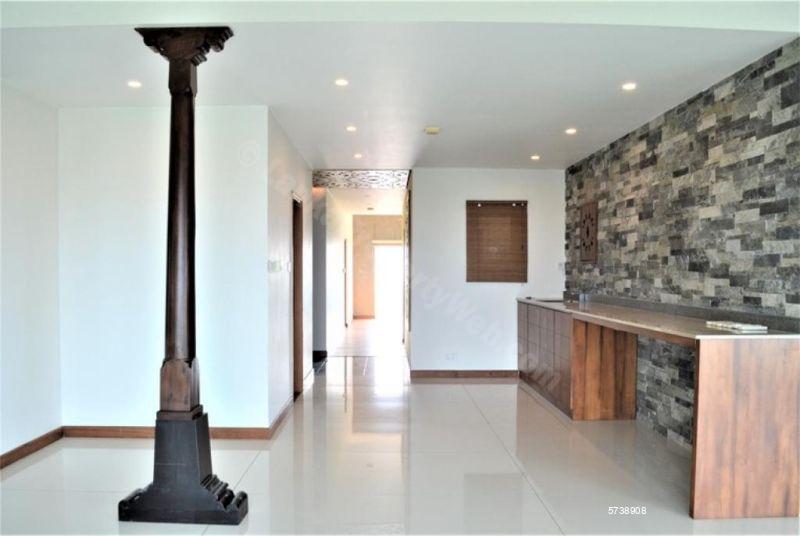 Apartment for rent in Rajagiriya