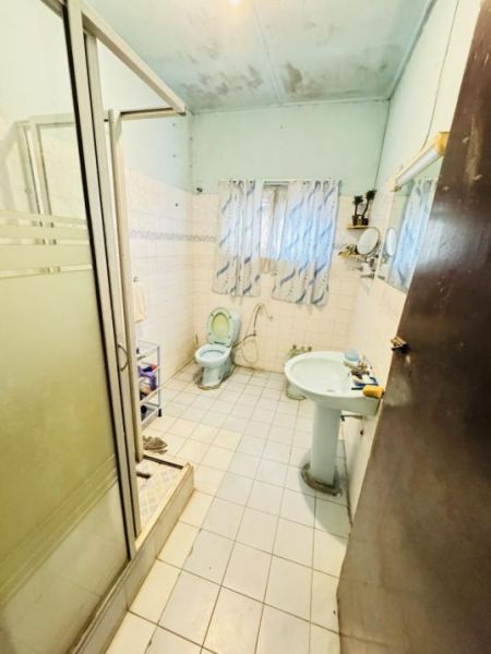 Bathroom - House for Sale in Dehiwala 