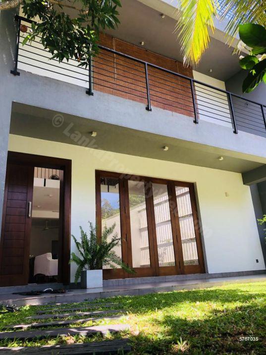 Exterior - House for sale in Katubedda