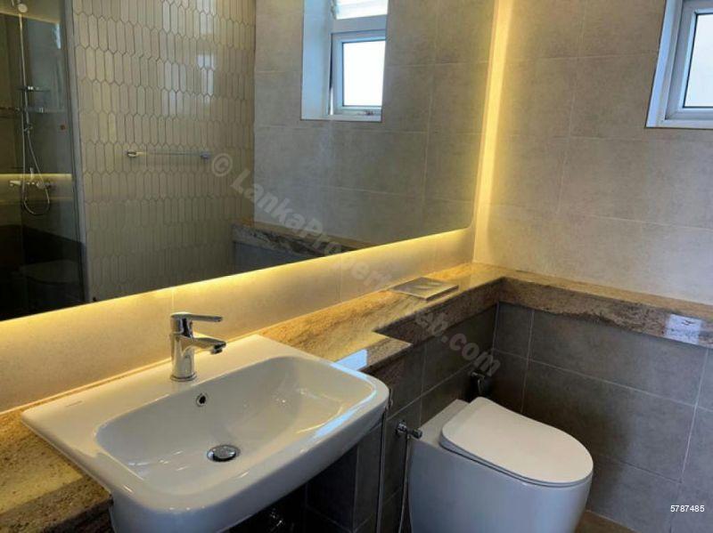 Bathroom - Apartment for rent in Rajagiriya