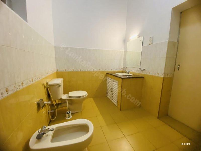 Bathroom - House for rent in Wattala