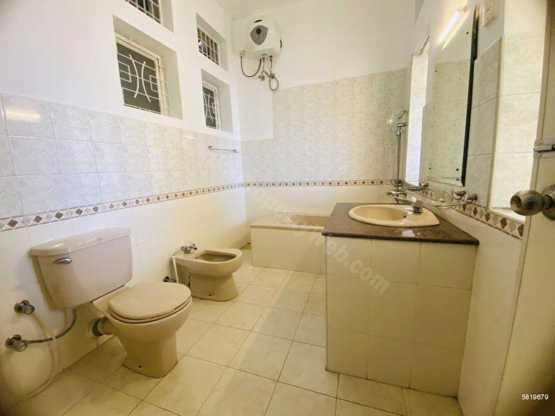 Bathroom - House for rent in Wattala