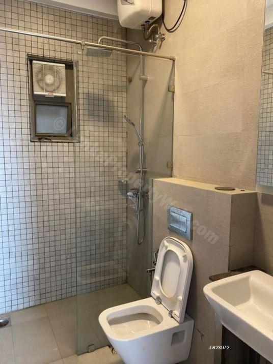 Bathroom - Apartment for rent in Colombo 3