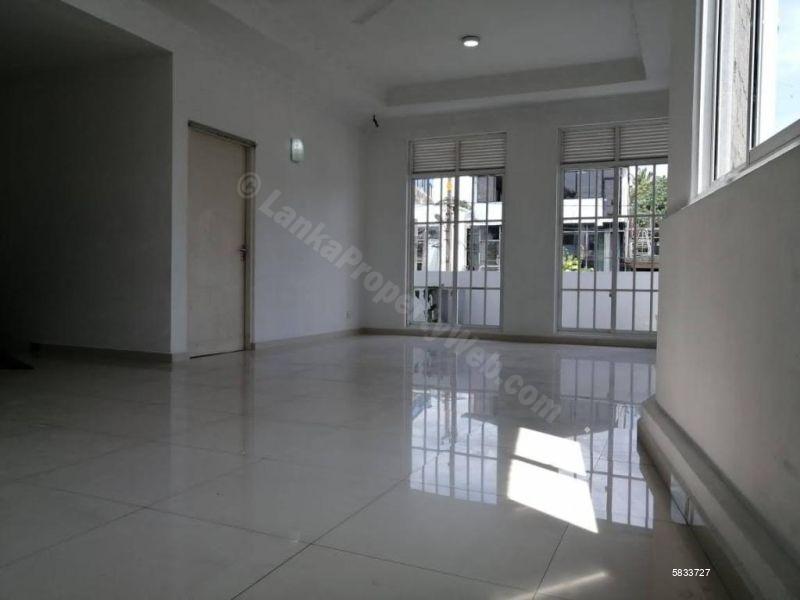 House for sale in Dehiwala