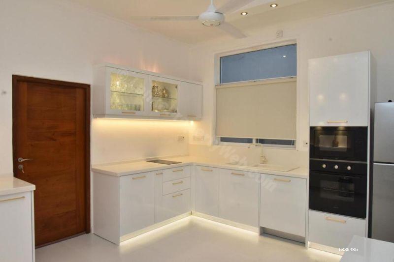 Kitchen - Villa for rent in Colombo 7