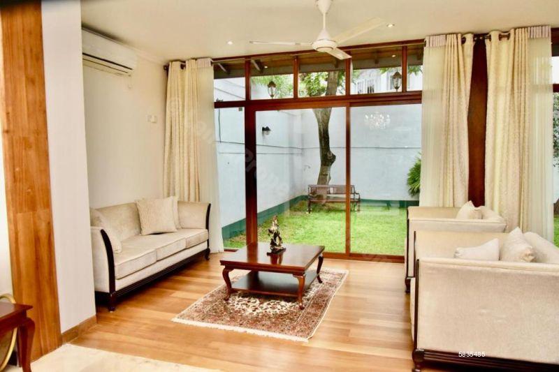 Living Room - Villa for rent in Colombo 7