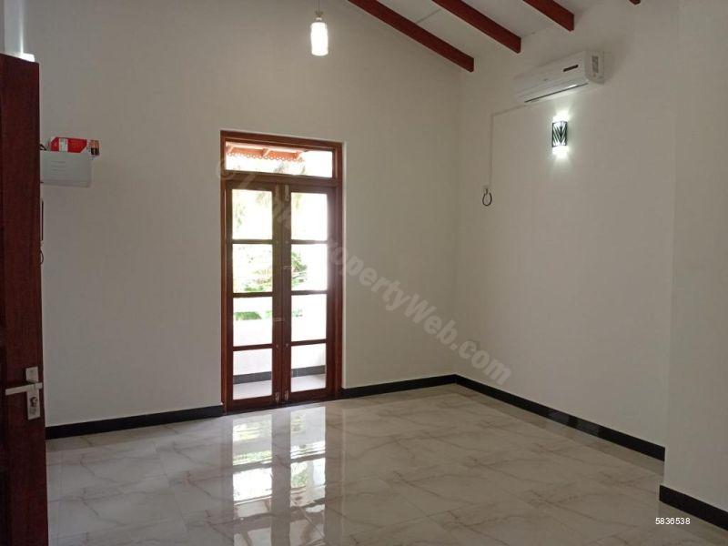 House for sale in Piliyandala