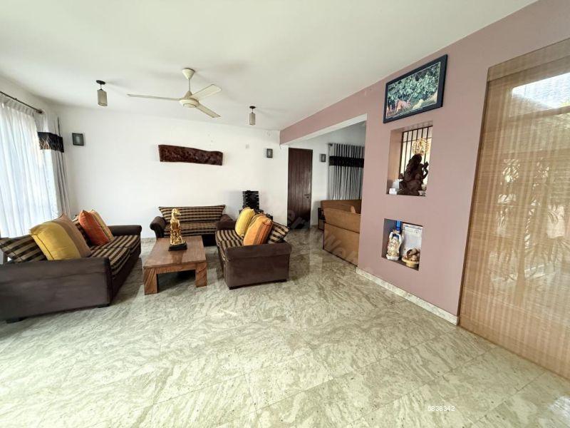 House for sale in Thalawathugoda