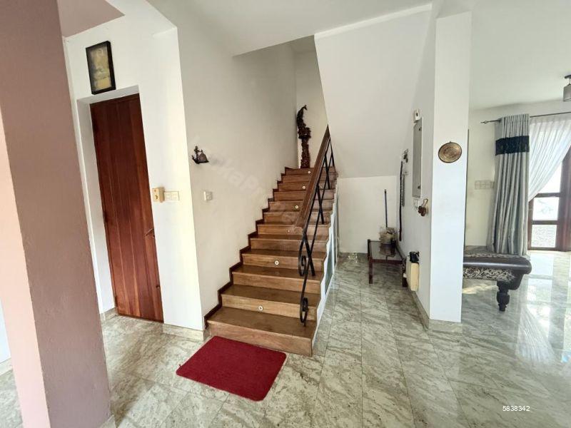 House for sale in Thalawathugoda