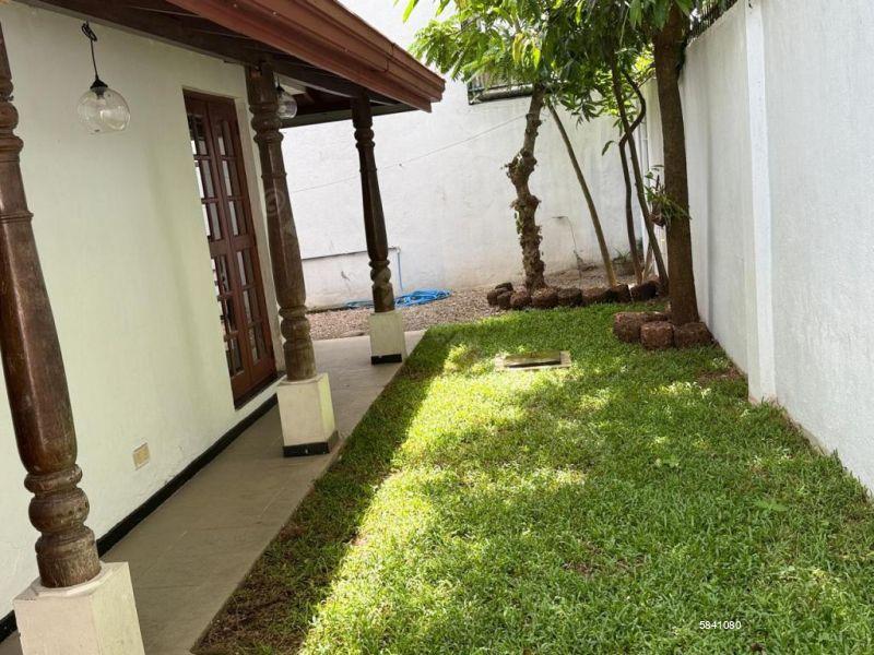 Exterior - House for sale in Rajagiriya