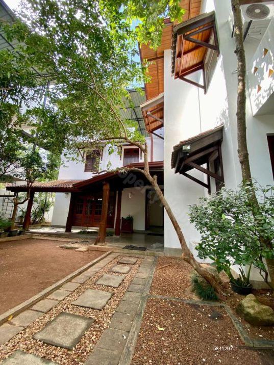 Exterior - House for sale in Nugegoda