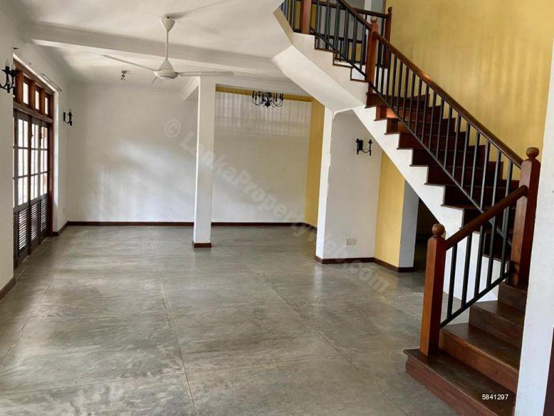 House for sale in Nugegoda