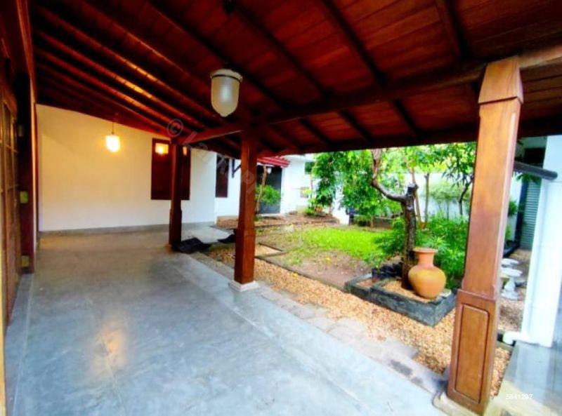 House for sale in Nugegoda