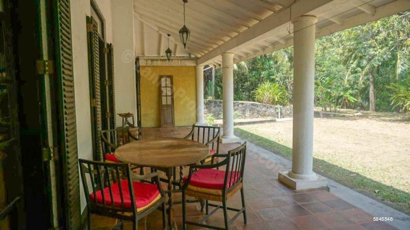 Villa for sale in Dikwella