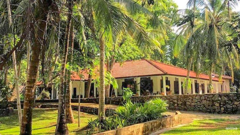Villa for sale in Dikwella