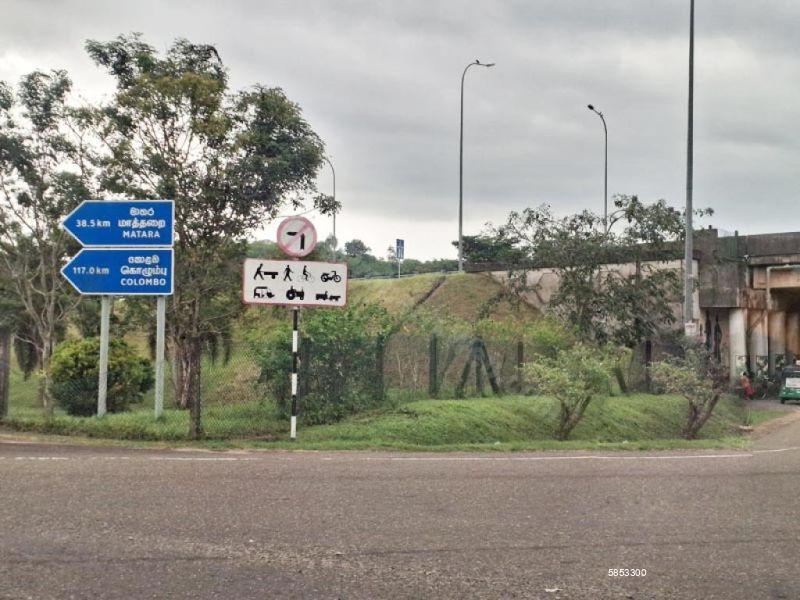 Bare Land for sale in Walahanduwa
