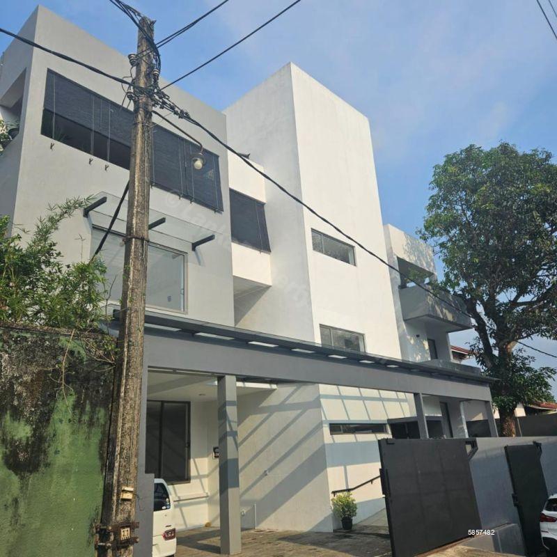 Exterior - Apartment for sale in Battaramulla