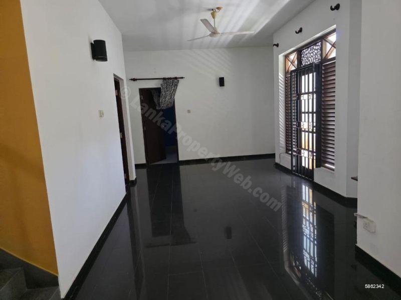 Commercial for rent in Colombo 15