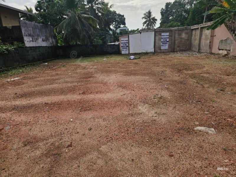 Bare Land for sale in Thalawathugoda