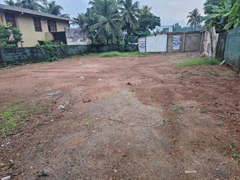 Bare Land for sale in Thalawathugoda