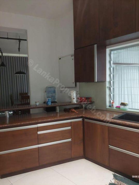 Kitchen - House for rent in Colombo 8