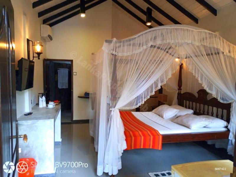 Villa for sale in Unawatuna