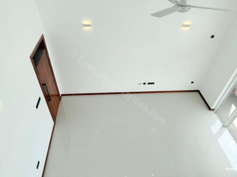Apartment for sale in Colombo 5