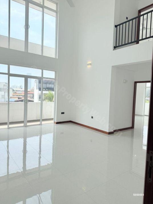 Apartment for sale in Colombo 5