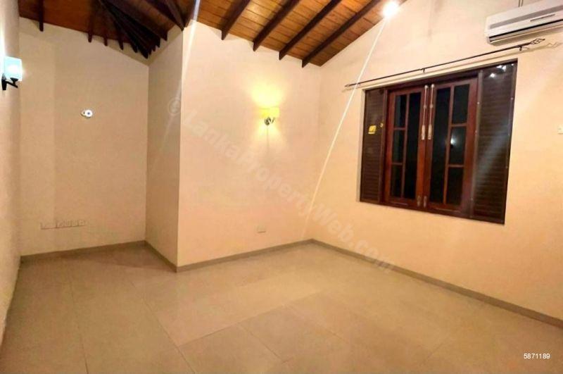 House for sale in Nugegoda