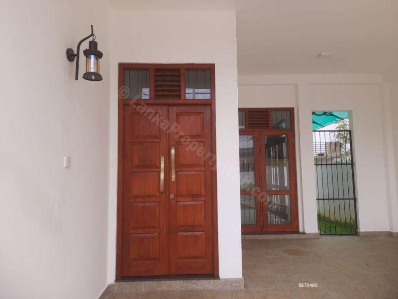 House for sale in Piliyandala