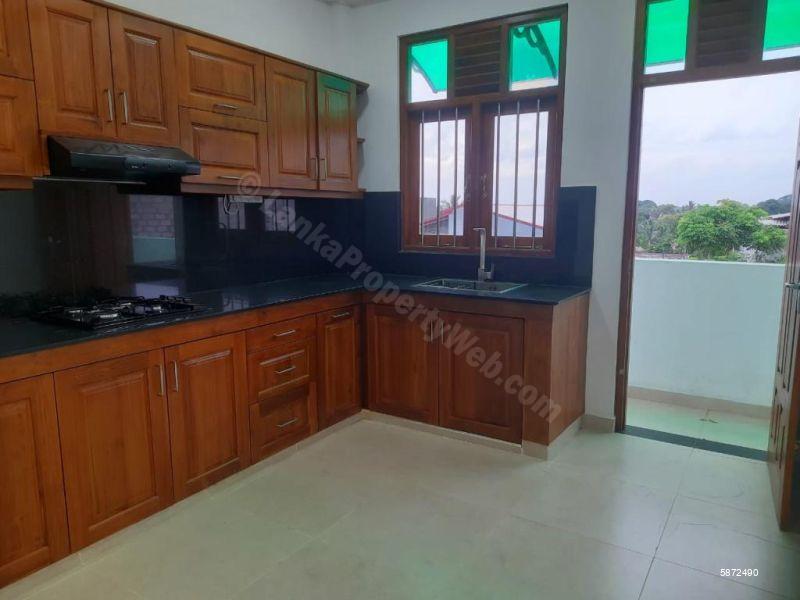 House for sale in Piliyandala
