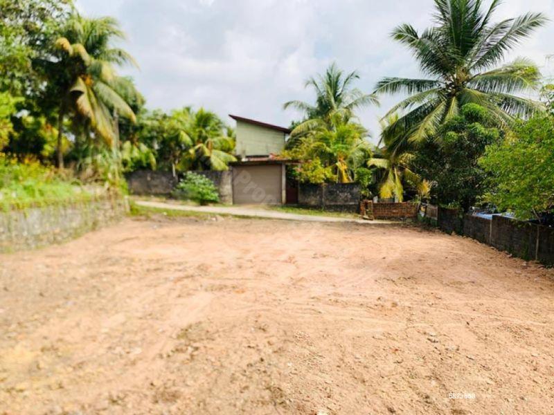 Bare Land for sale in Nittambuwa