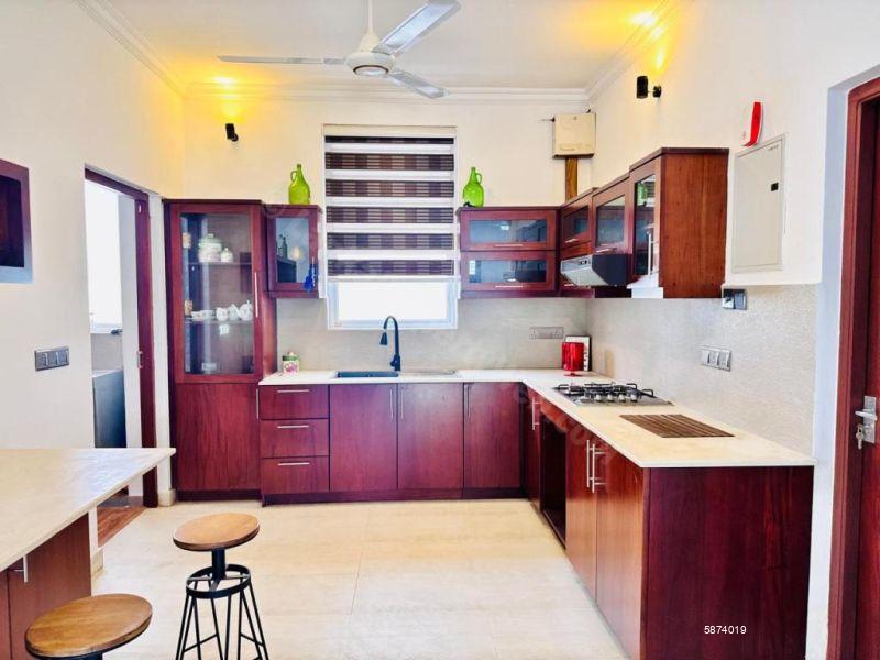 Kitchen - House for sale in Rajagiriya