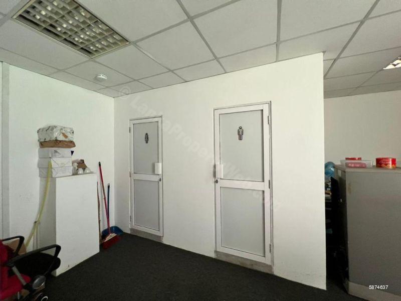 Commercial for rent in Colombo 3