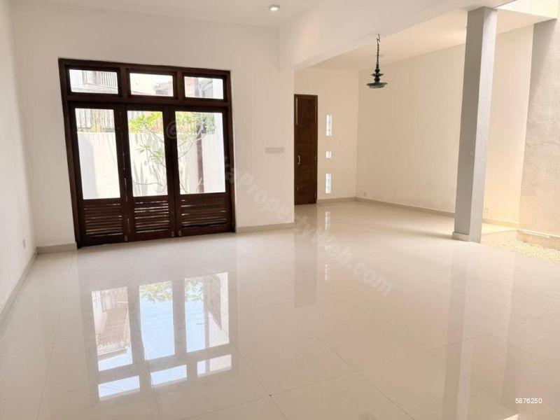 House for sale in Nugegoda